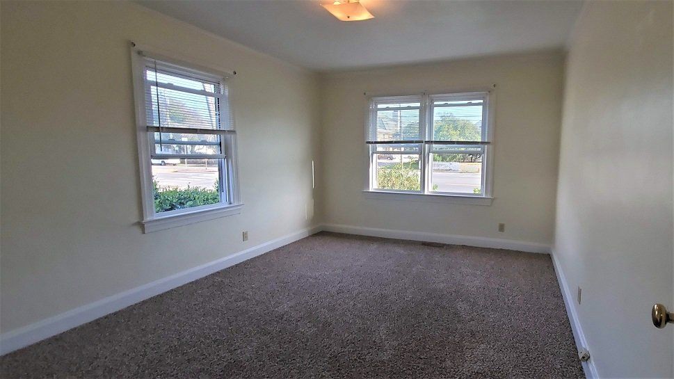 Inlet apartment bedroom windows