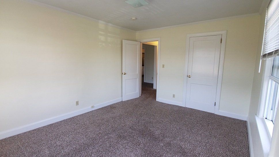 Inlet apartment bedroom door