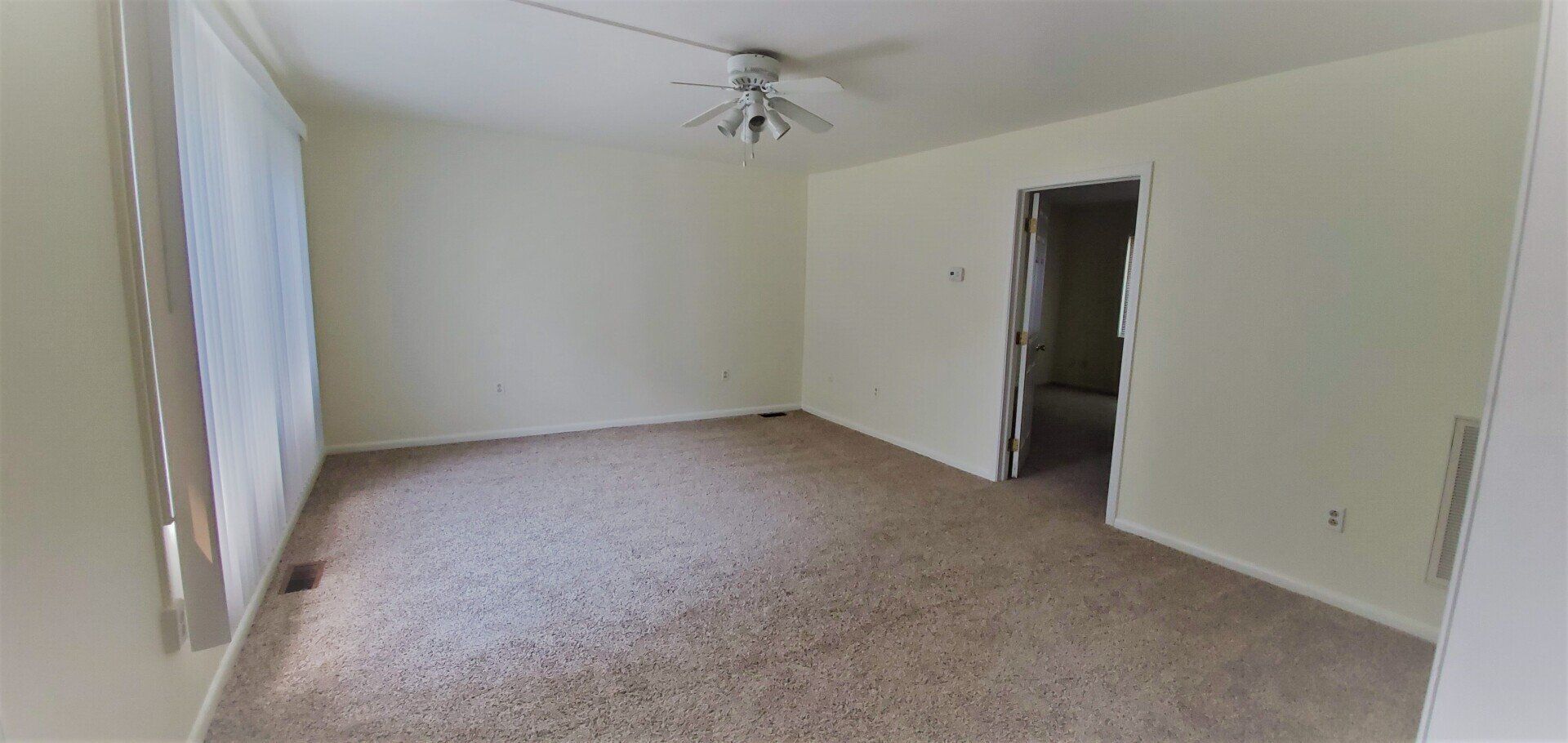 11th Bay St Apartment living room