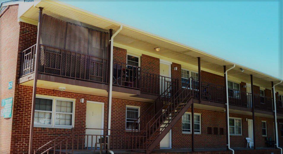 3rd Bay St Apartments exterior close up