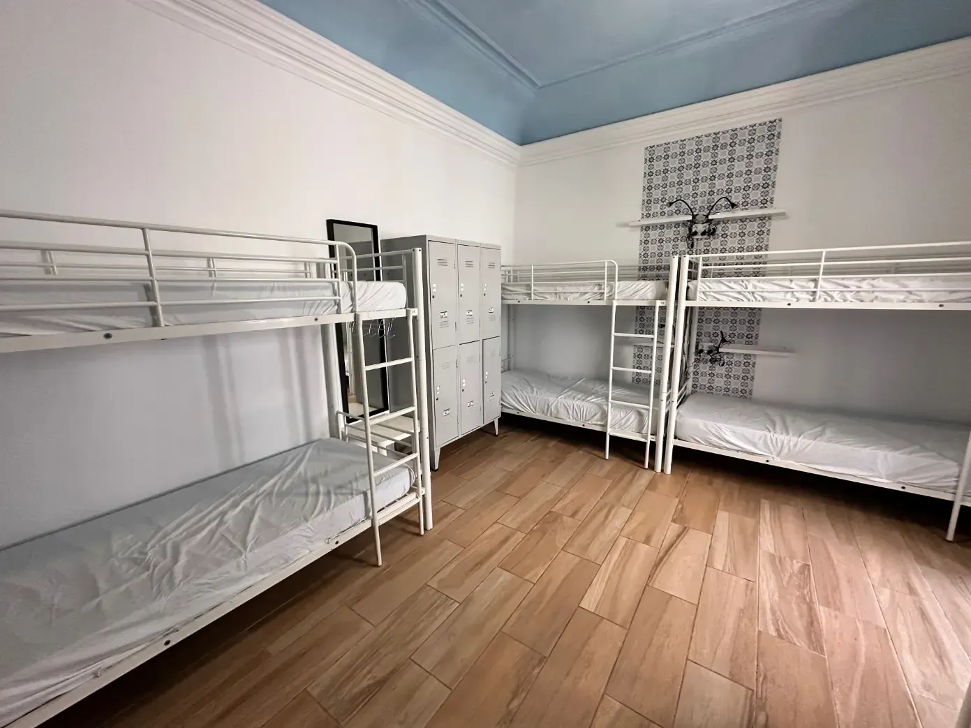 8 bed mix dorm photo Orange Terrace Hostel