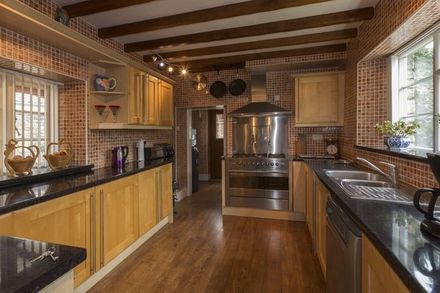 kitchen cabinet refinishing job that was complete for client in Chattanooga TN