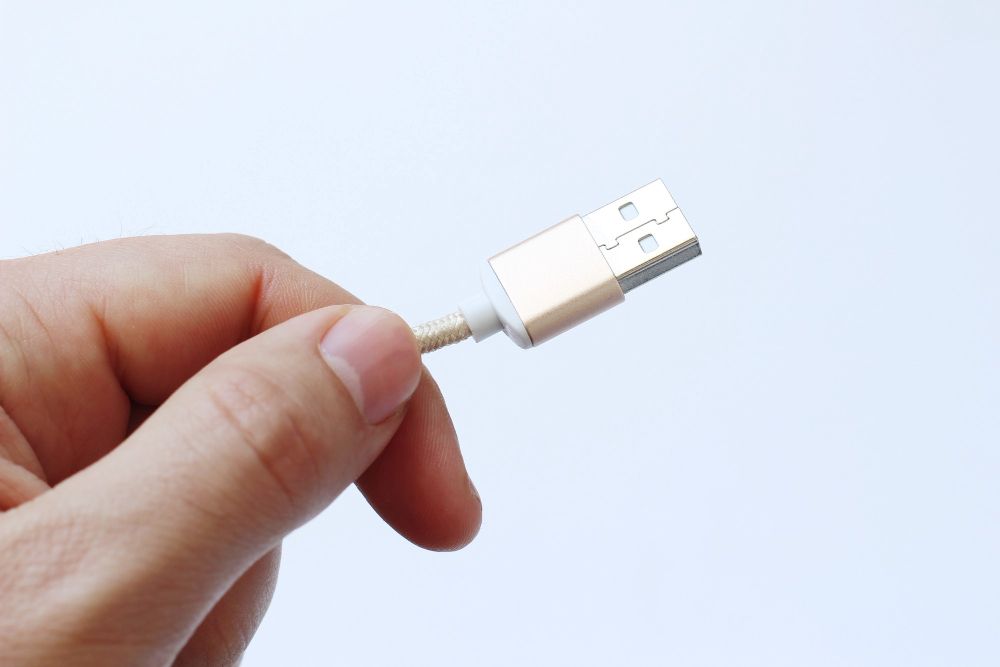 Fabricação de Cabo com plug injetado