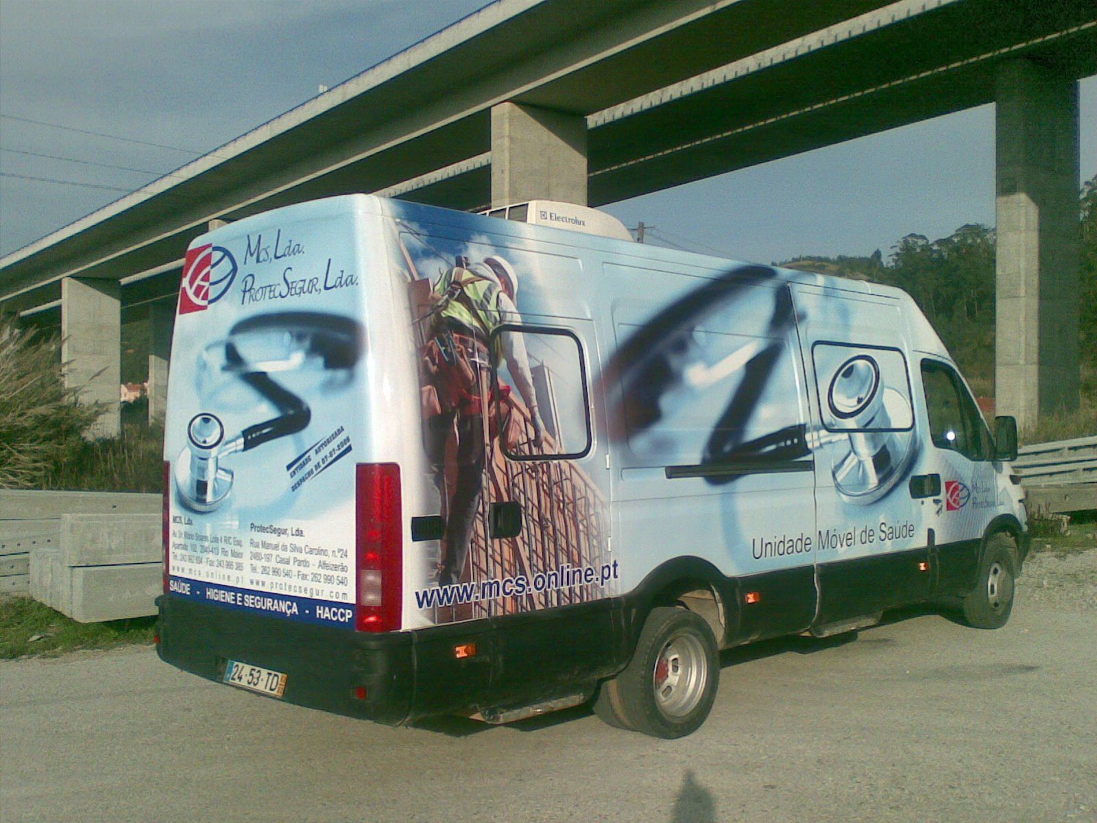 decoração de viatura iveco