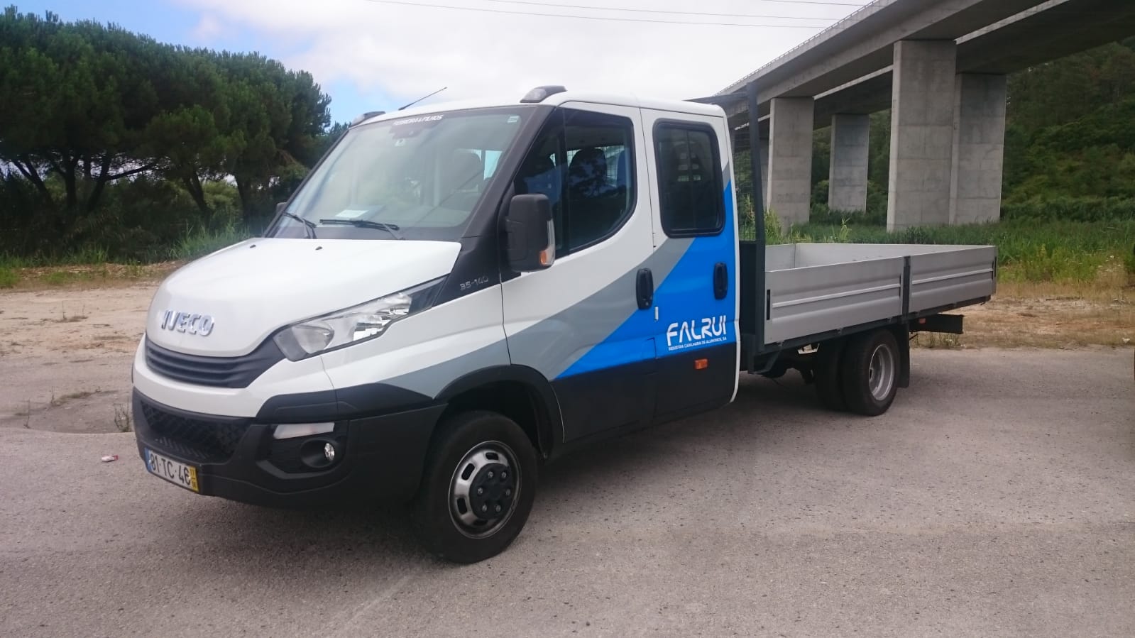 decoração de viatura iveco