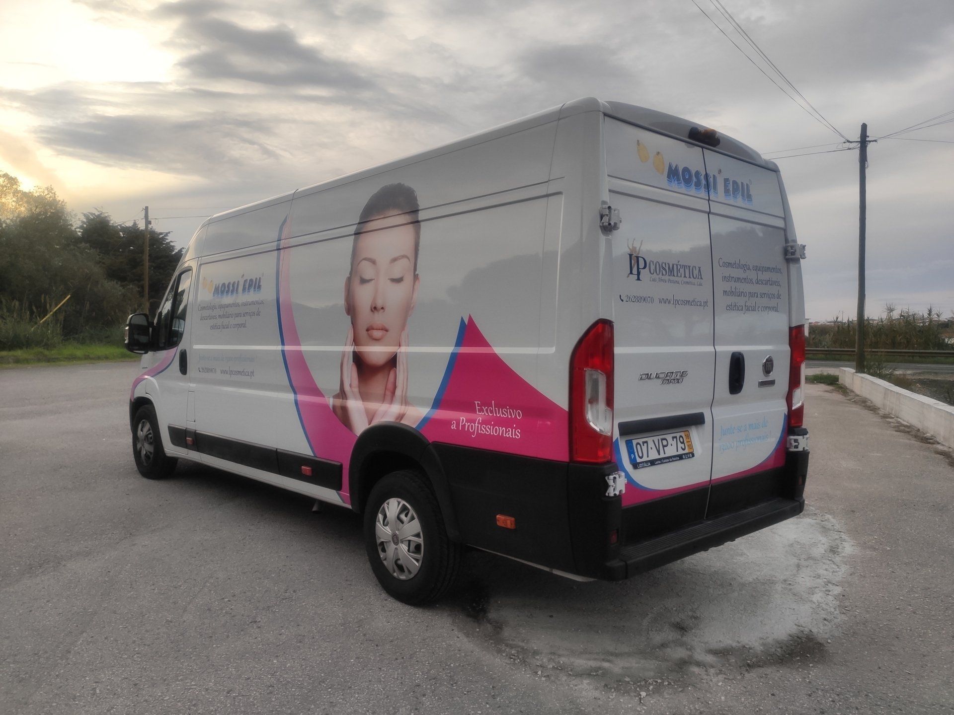 decoração de viatura fiat ducato