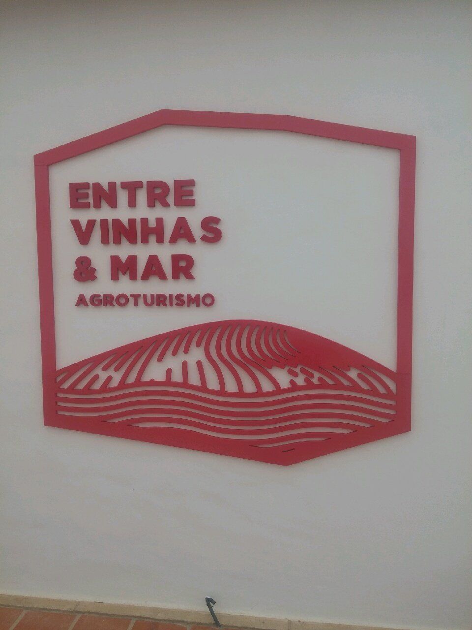 letras monobloco em pvc recortado em cnc pintado