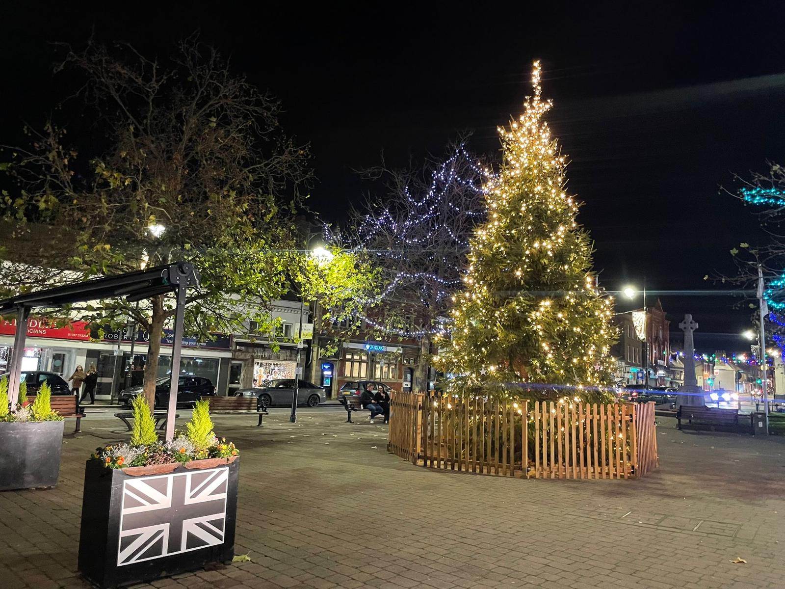 A christmas tree in Biggleswade town centre, lit up