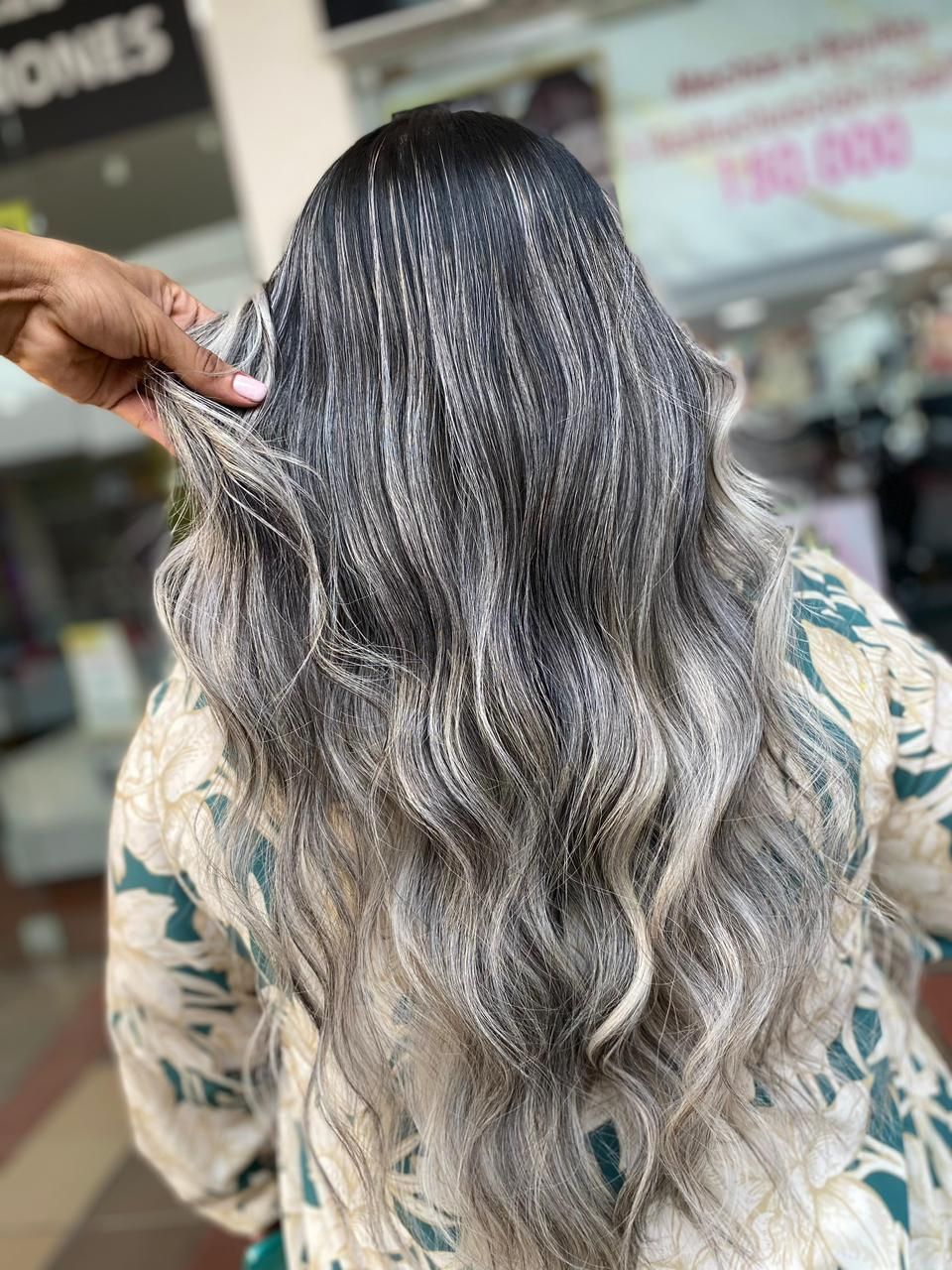 cabello plateado