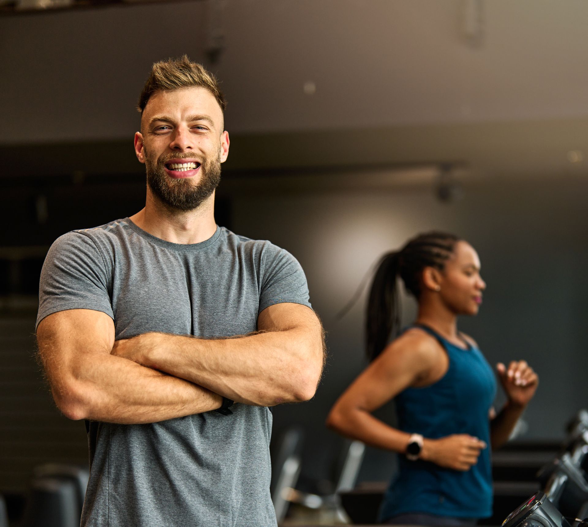 young-people-exercising-in-the-gym-2026-01-11-10-51-46-utc.jpg
