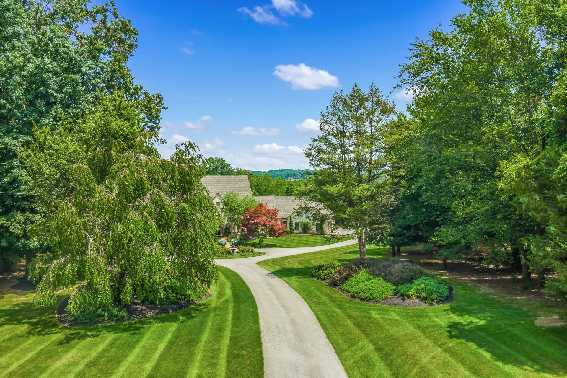 12 Steps to Finding the Right Real Estate Photographer Near Me