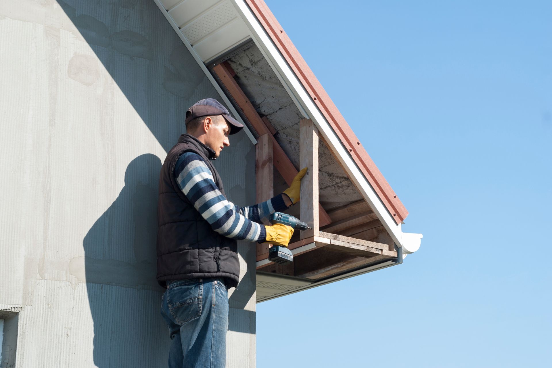 Soffit installaiton | Wesley Chapel, FL | Valla Construction