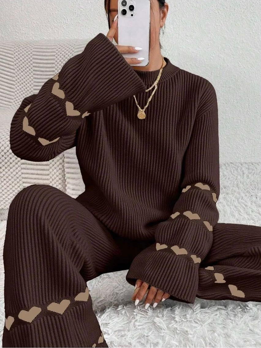 Bruine Gebreide Loungewear Set – Hartjes Detail – Oversized Knit – Two Piece – One Size
