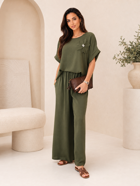 2-delige Khaki Comfort Set Dames met Wide Leg Broek en Bloemdetail