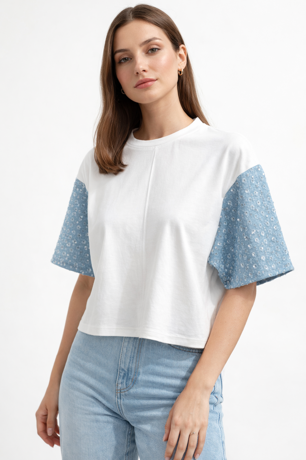 Oversized Cropped T-Shirt met Blauwe Pailletten Mouwen – 95% Katoen