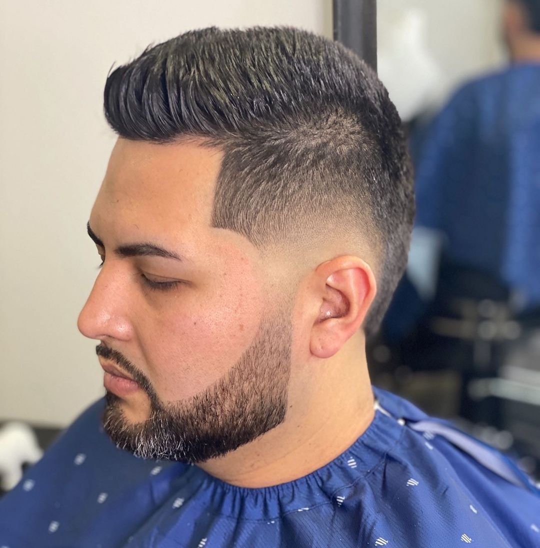 South Elgin Best Gentlemen's Barber Lounge