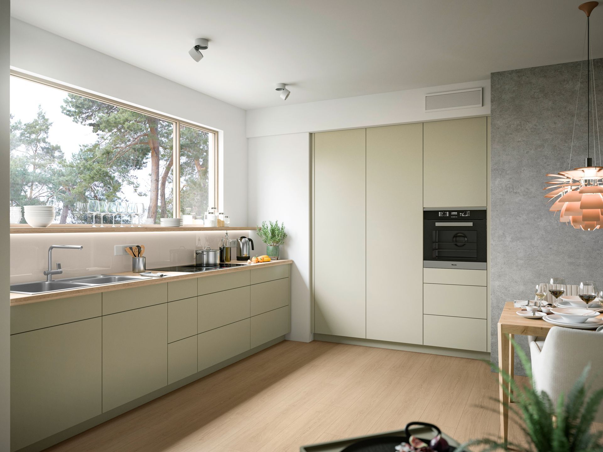 Moderne, minimalistische Küche mit hellgrünen Schränken, großem Fenster, Holzboden und Pendelleuchte