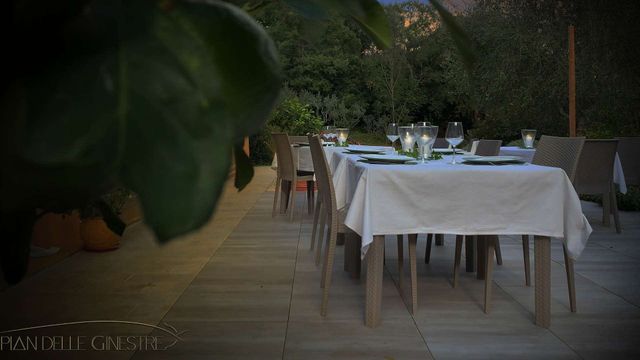 Desayunos y cenas en Glamping Pian delle Ginestre