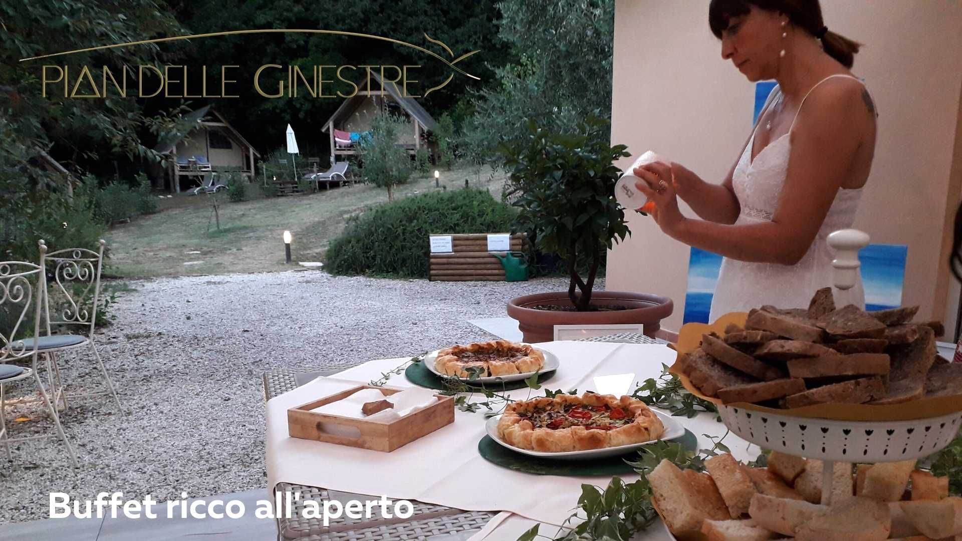 Colazioni a buffet al Glamping Pian delle Ginestre