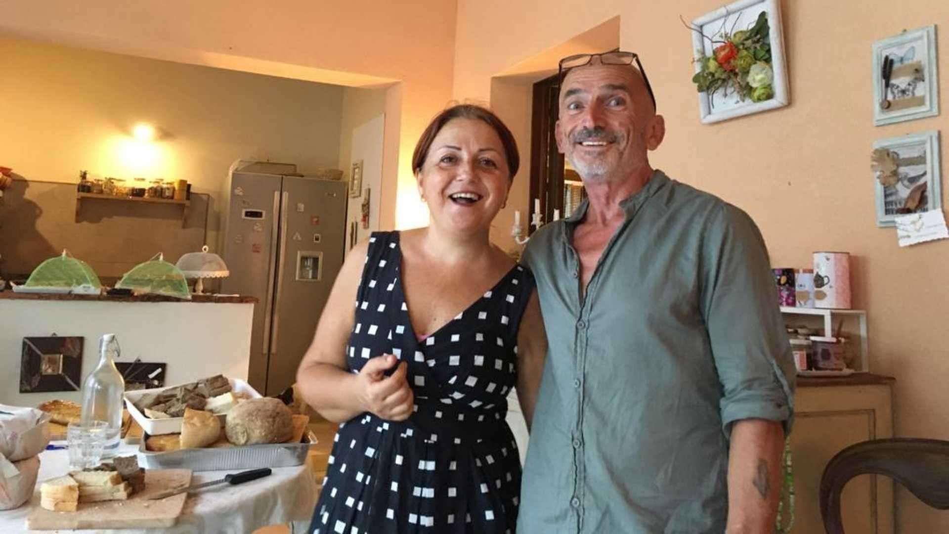 Ilaria e Roberto sono pronti ad accoglierti al Glamping Pian delle Ginestre