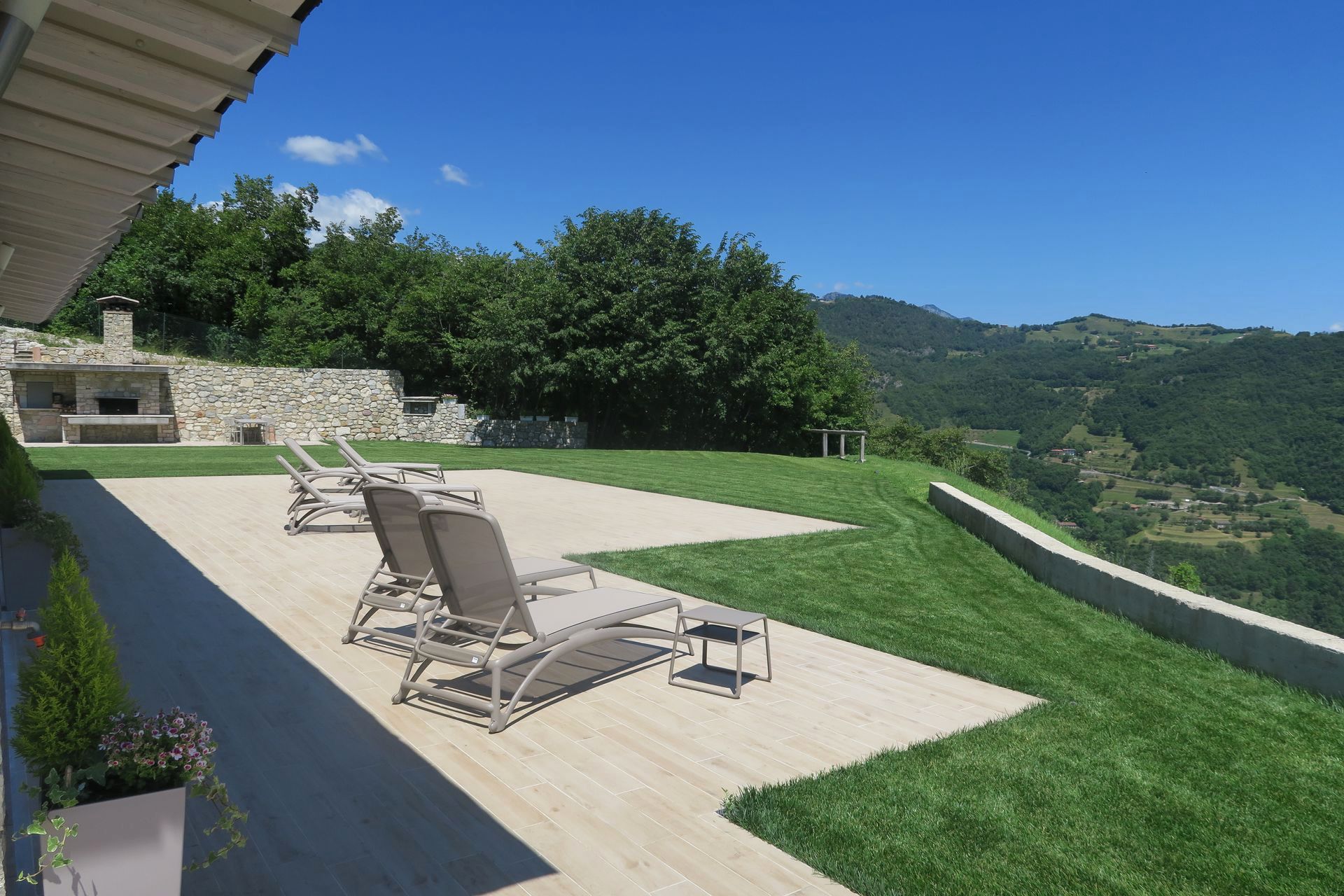 terrazza vista lago Oasi Da Vinci Tignale