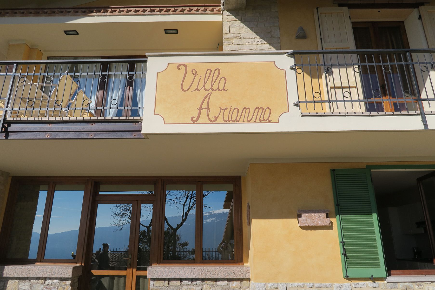 casa vacanza con piscina e vista panoramica a Tignale