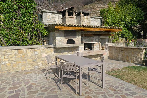 esterni Villa Arianna con vista Lago di Garda
