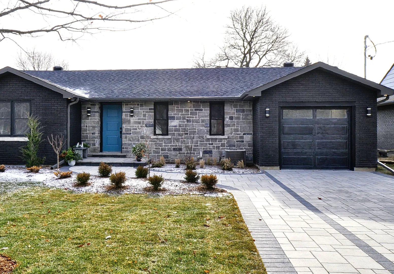 House renovation, exterior home renovation, house addition, cambridge ontario, general contractor, renovations