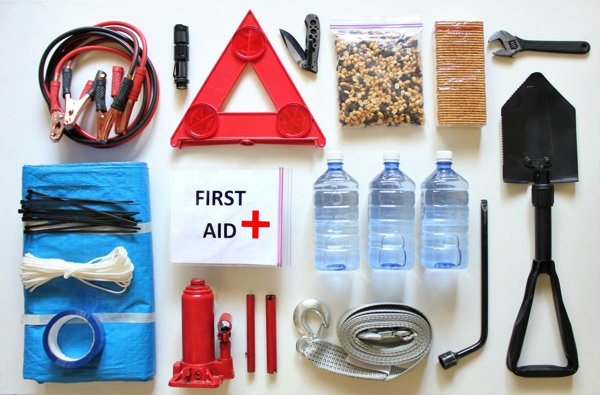 What Should I Have In My Emergency Car Kit?