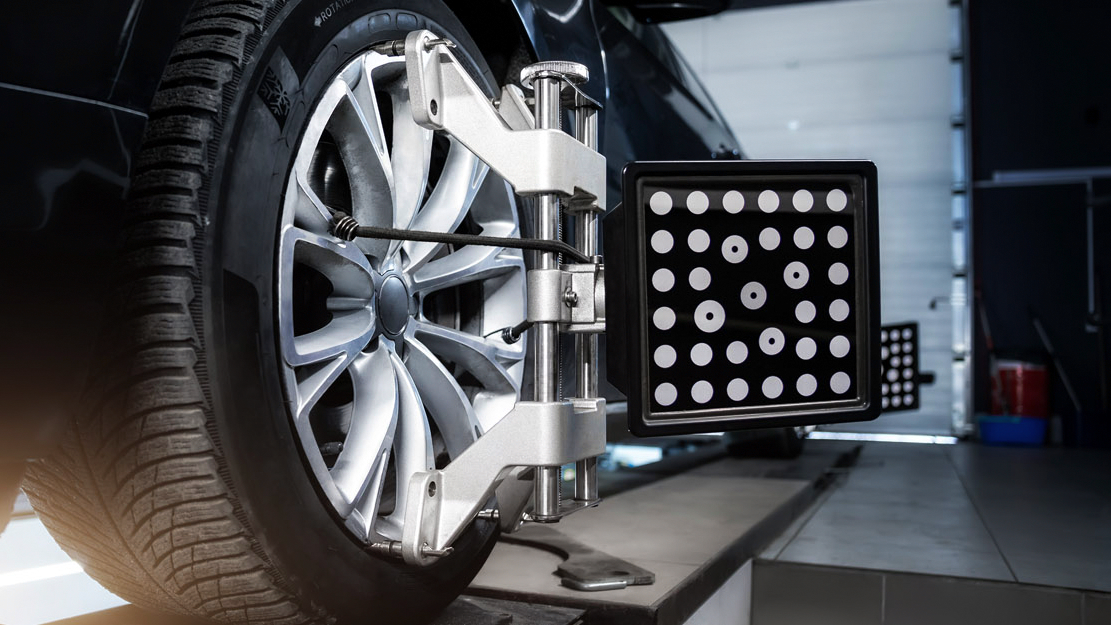 Wheel Alignment vs. Wheel Balancing: What Does My Car Need?