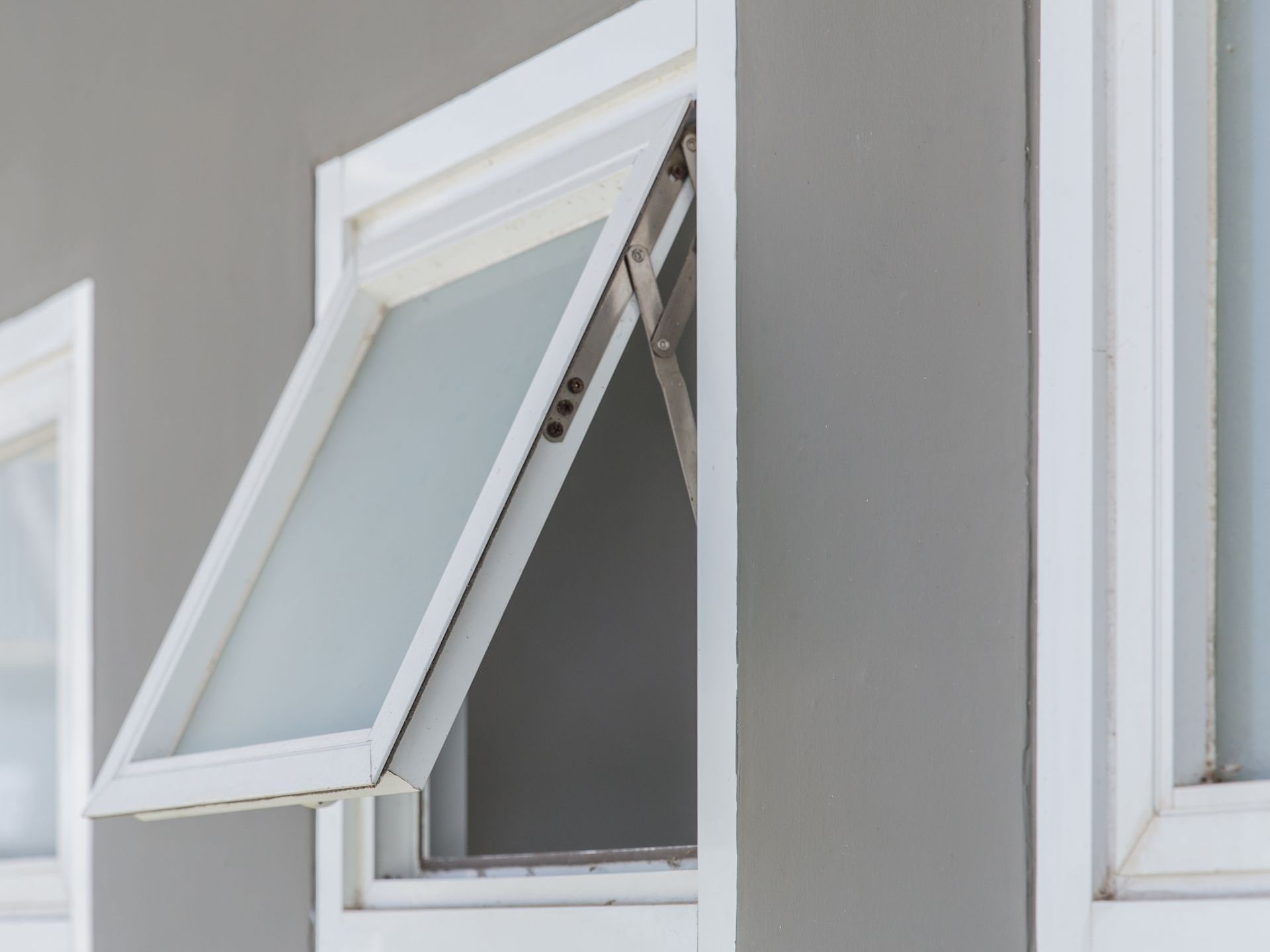 Hopper Window