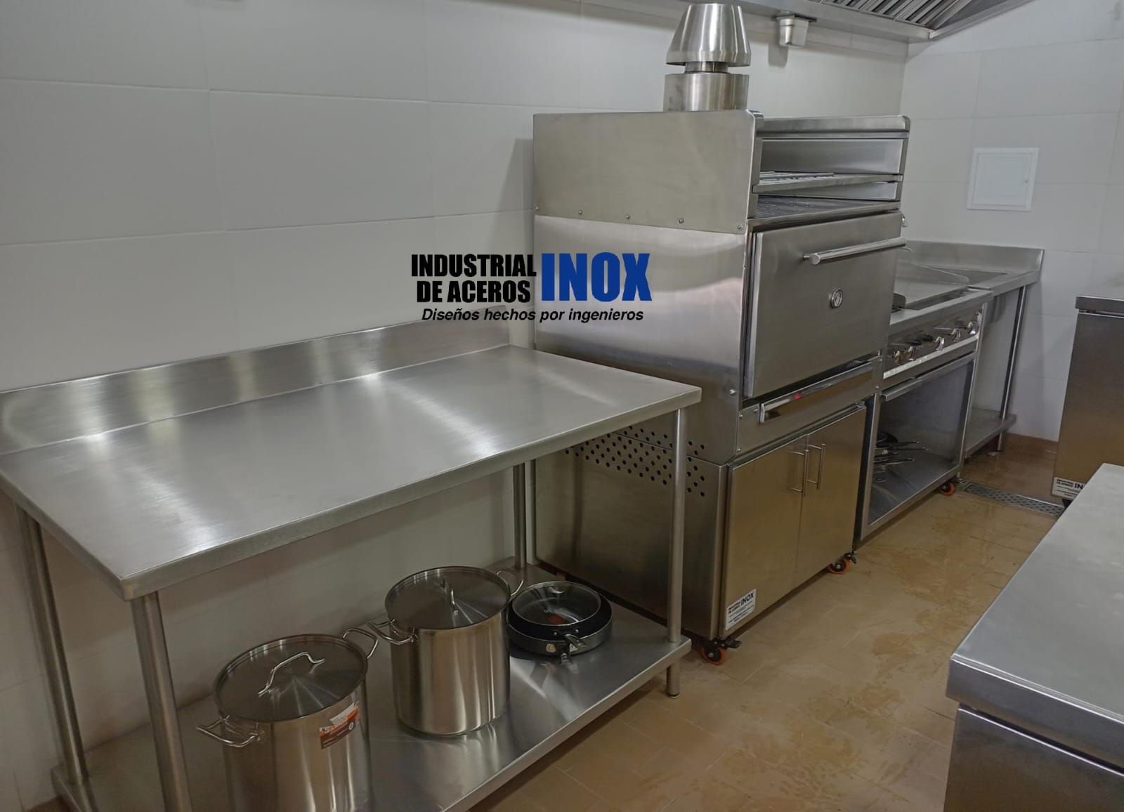 Mesas de trabajo en acero inoxidable
