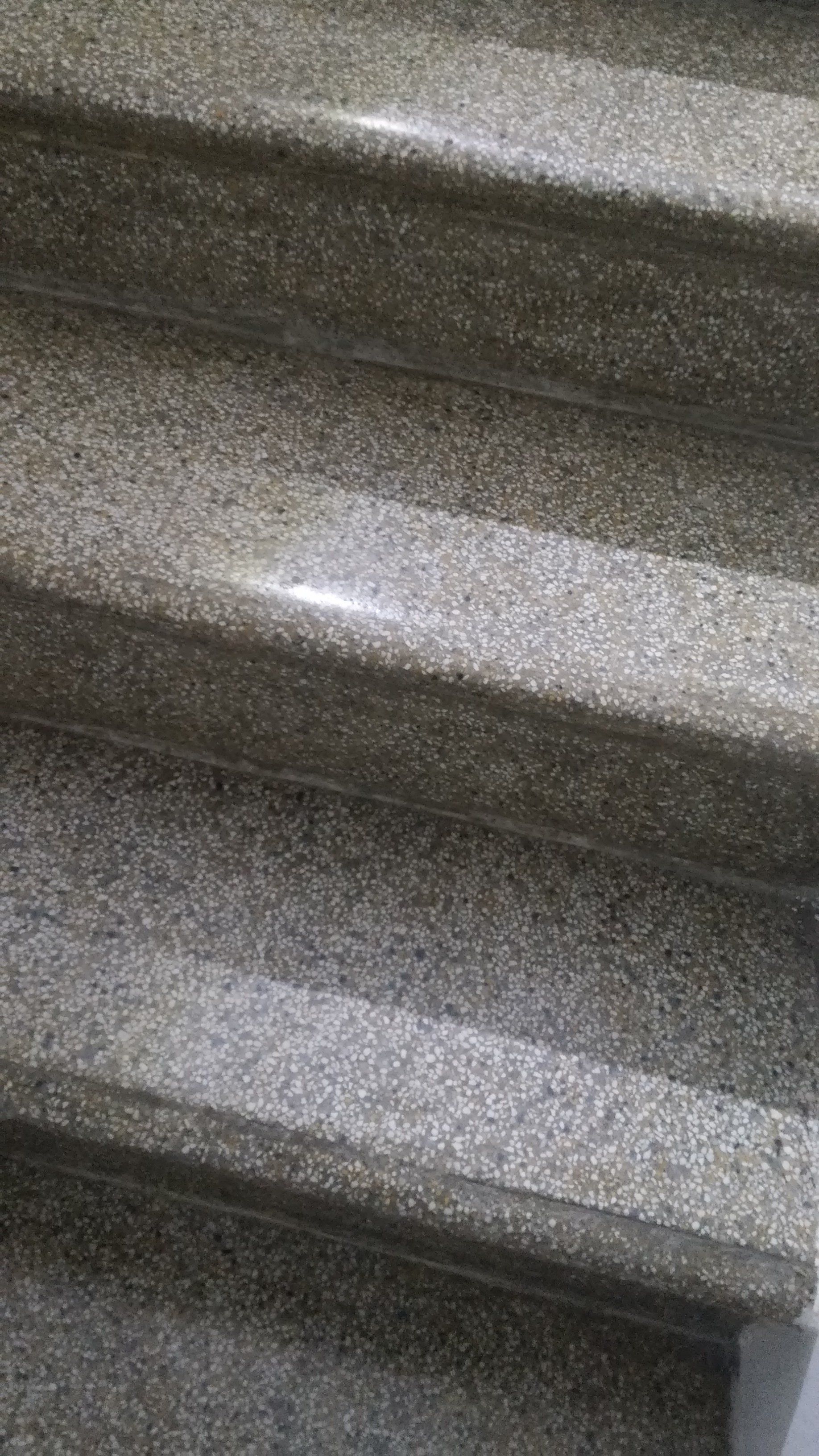 scala in graniglia lucidata