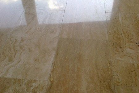 pavimento in marmo lucidato