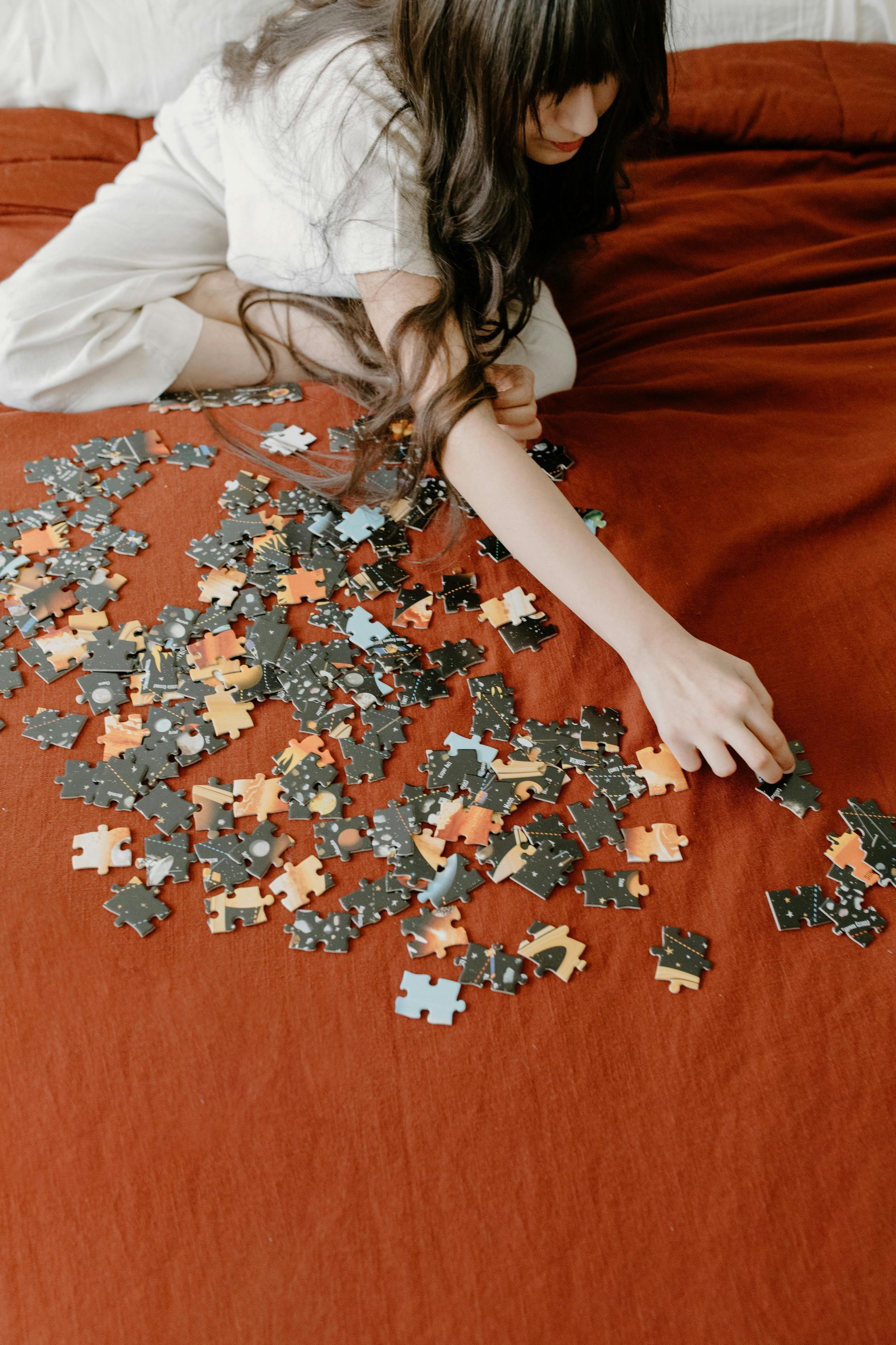 Speed Puzzle Competition called Jigsaw Puzzle Edge Challenge