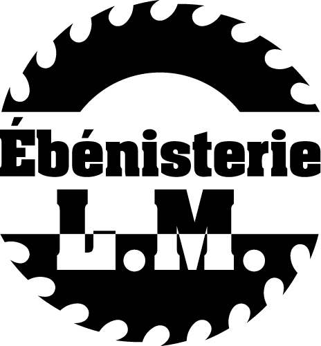 Logo : Texte « Ébénisterie LM » en blanc, superposé à un cercle noir en forme de lame de scie.