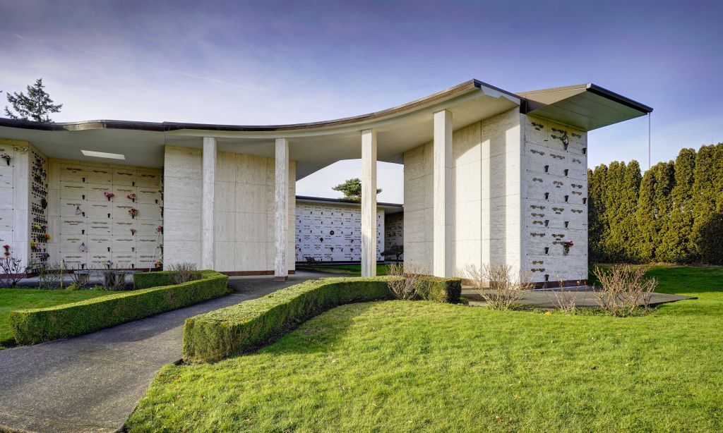 Rose City Cemetery and funeral home mausoleums
