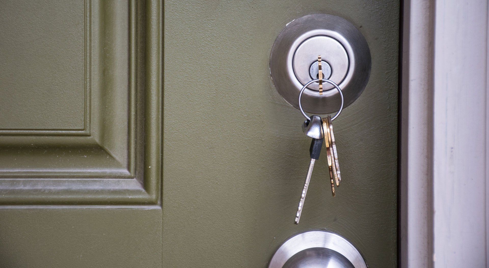 Lock change service for a front door