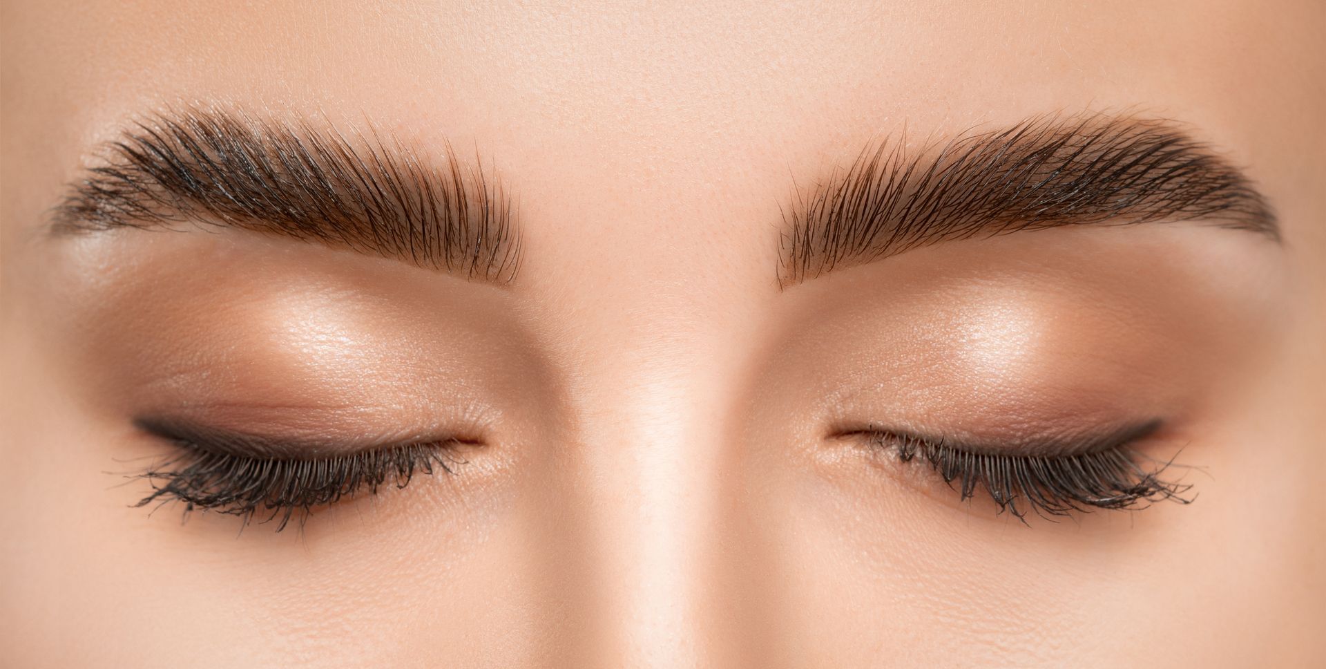 Laminated eyebrow trend