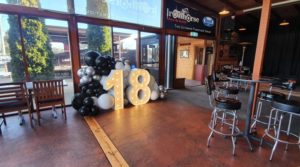 Best Bar & Pub in Launceston Iron Horse Bar & Grill