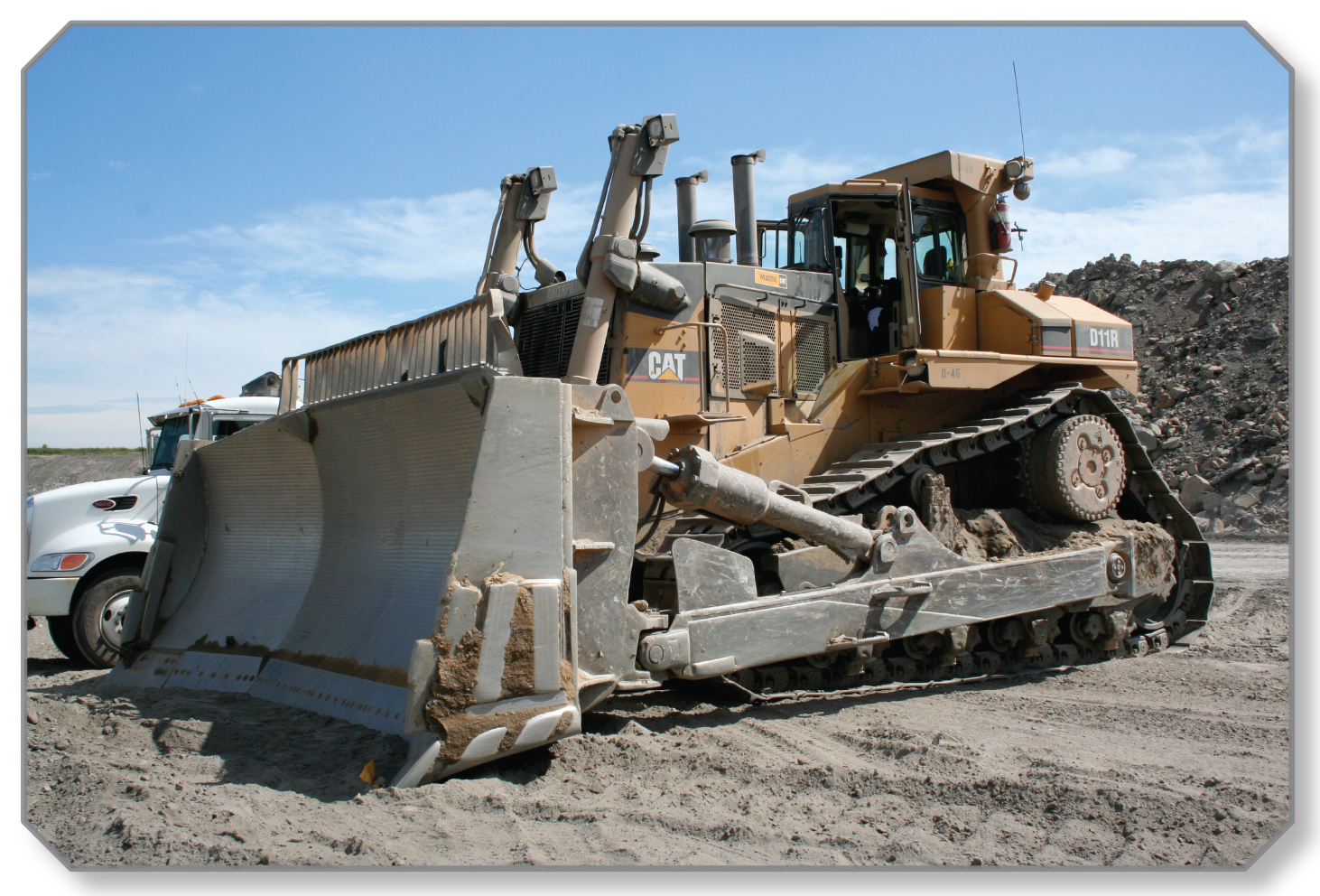 smooth surface wear resistant dozer blade liner - carbide overlay plate