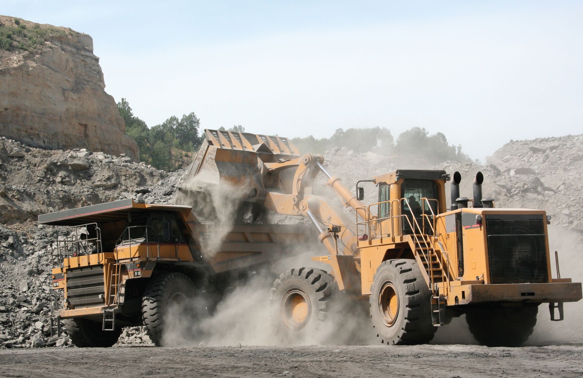 Premium Front End Loader Bucket Liner - SA1750CR Premium Chromium Carbdie Overlay Plate Liner 2