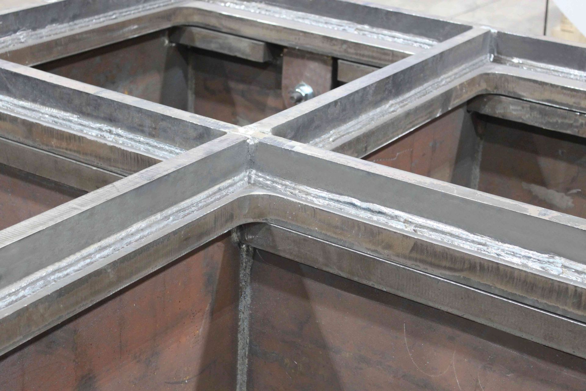 Wear and Impact resistant grating - Mining