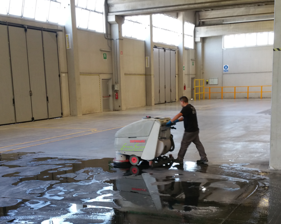 Pulizia capannoni Milano