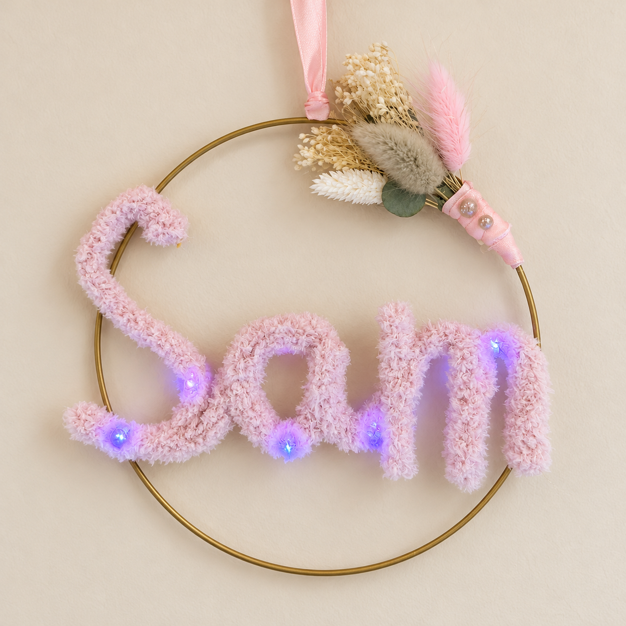 Punniknaam in gouden ring met lichtjes – 20 cm