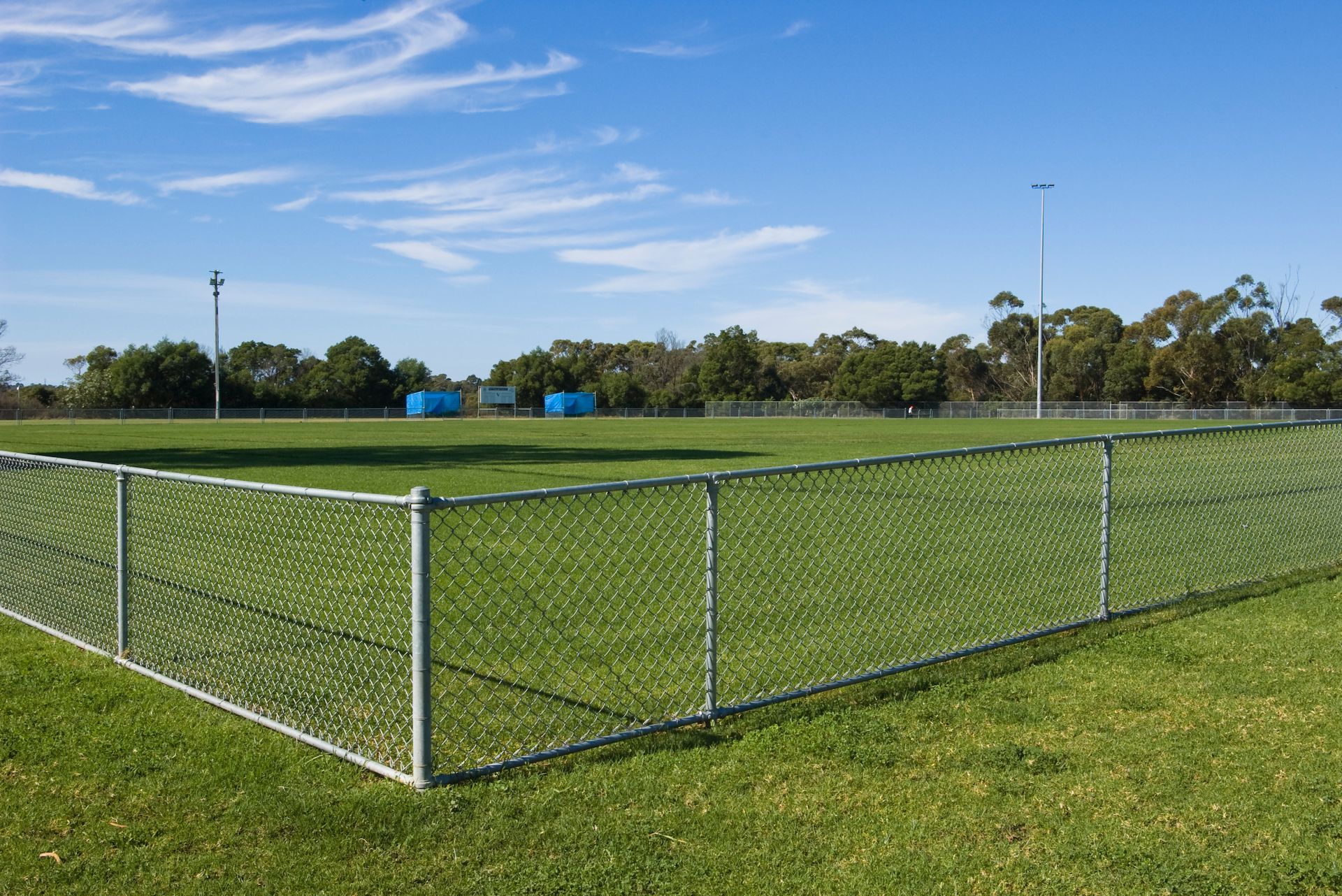 Chain-Link Fence Services - A & R Rent-A-Fence
