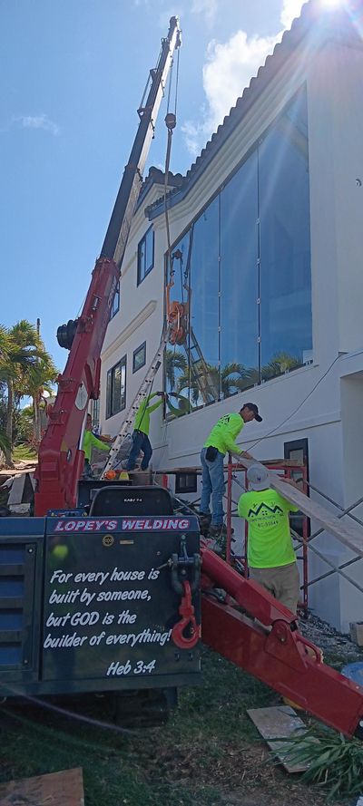 Glass Handling mini crane job 1