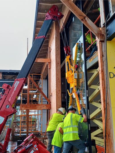 Glass Handling mini crane job 3