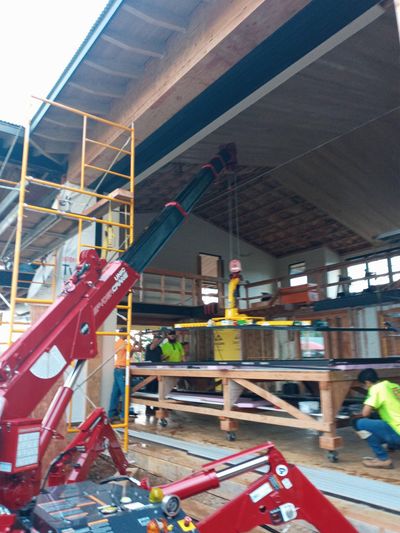 Glass Handling mini crane job 5