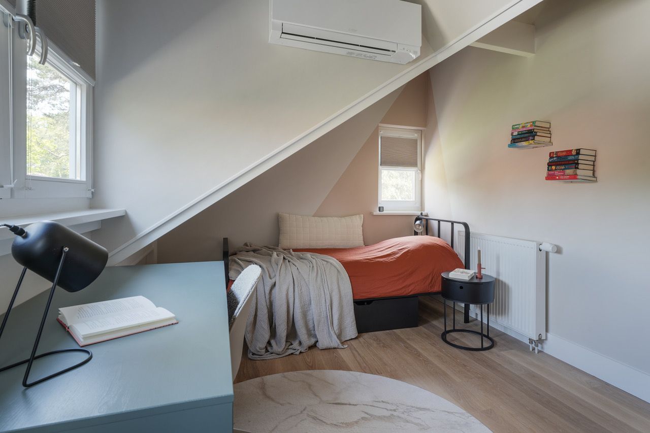 Familie villa Bilthoven tienerkamer meisje | Villa18 Interieurs